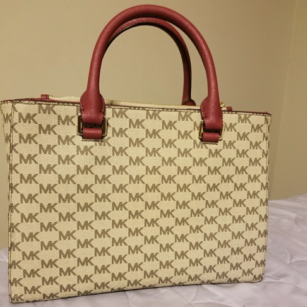 MICHAEL KORS SATCHEL - Picture 2 of 3